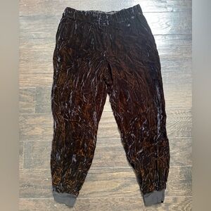 alice + olivia velvet jogger size M